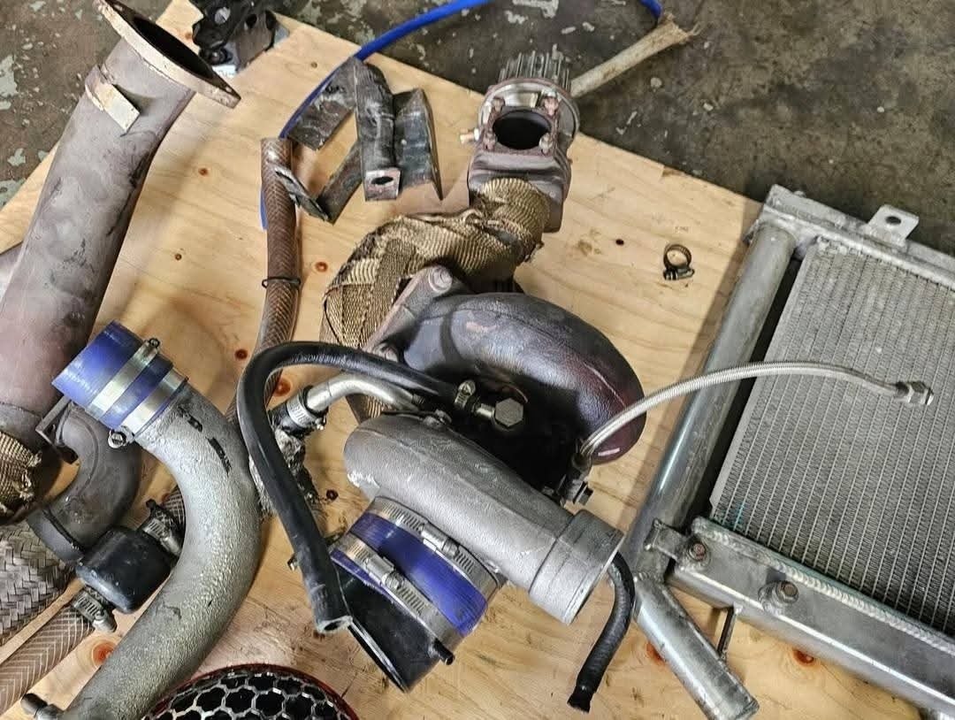 Knightsport V-Mount Intercooler Kit + GCG T04S Turbo Kit + Greddy BOV – RX-7 FD3S Performance Upgrade - Image 5